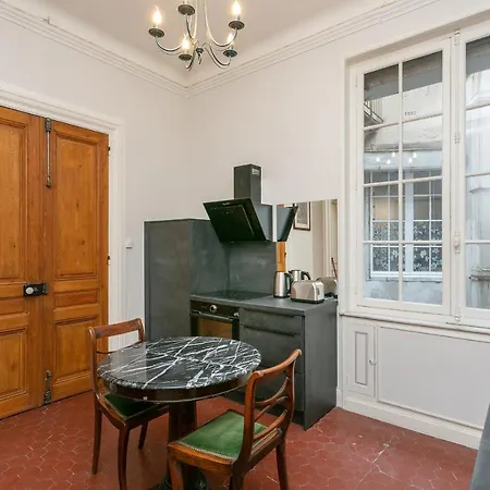 La Napoleon 75m2 Timeless Apartment